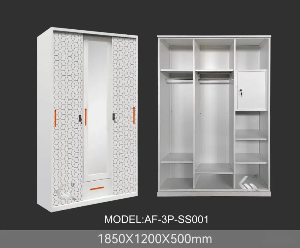 Lemari besi 3 pintu pakaian