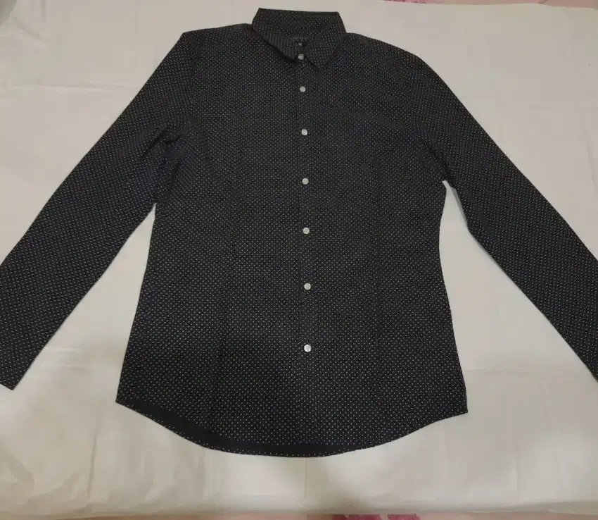 H&M Kemeja pria Size M Slim Fit