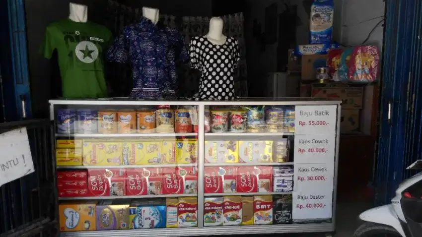 Dijual etalase toko