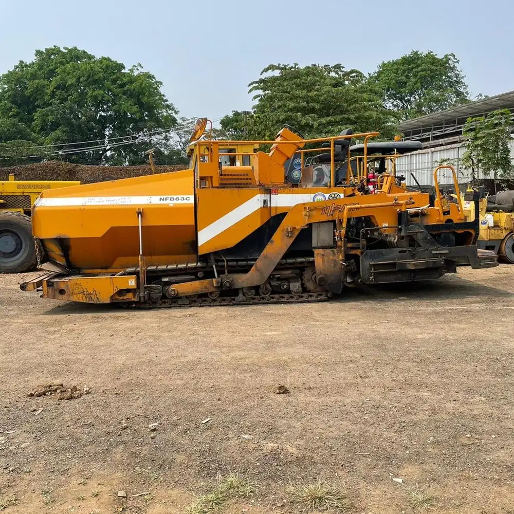 Dijual ! Asphalt Finisher  Nigata NFB63C. Ex Japan