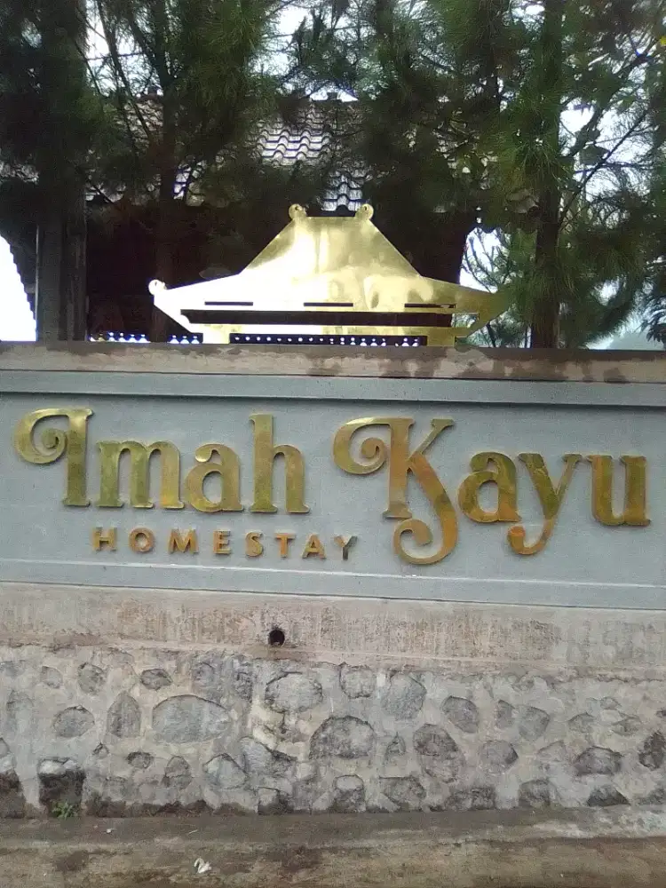 Huruf Timbul Kuningan