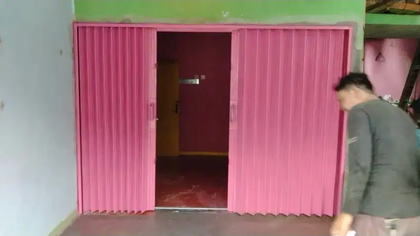 PINTU WARUNG FOLLDING GATE DAN ROLLING DOOR