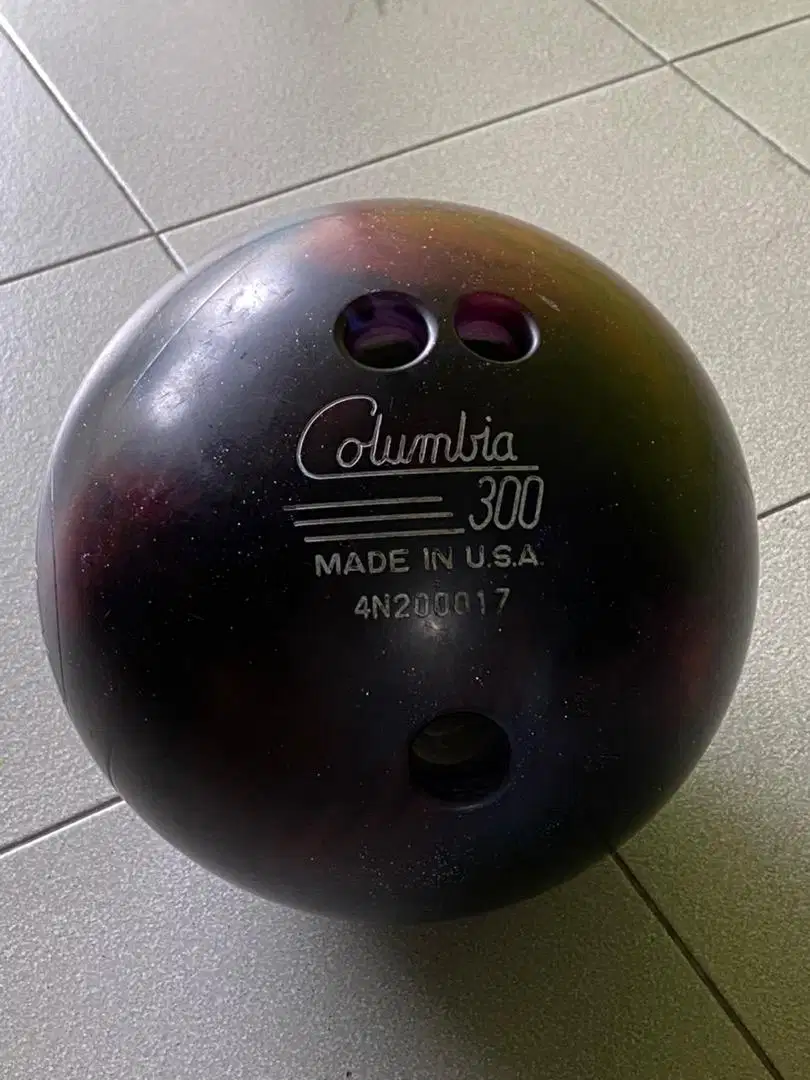 Bola Bowling Columbia 300
