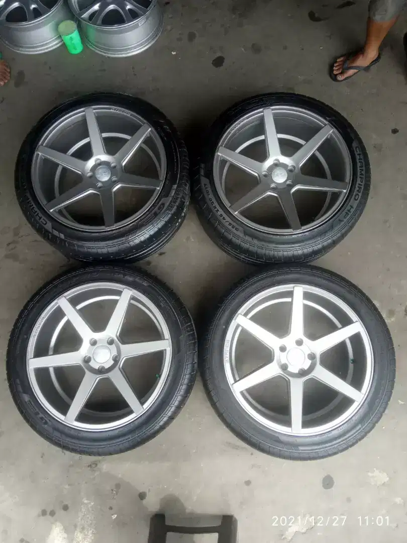 Velg vossen r20 5x114 lbr8,5/10 et45/40 ban GT