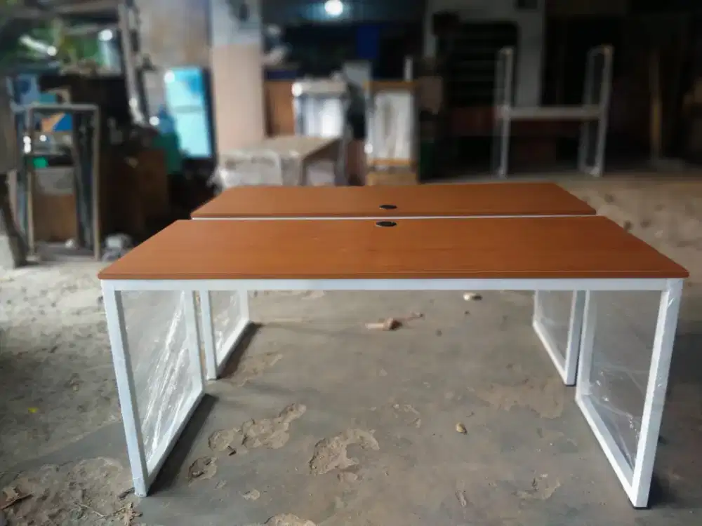 Meja kantor uk.150*60*70