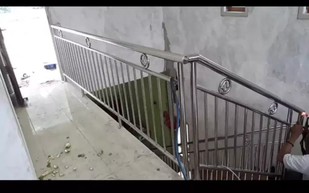 Railing tangga stainless steel