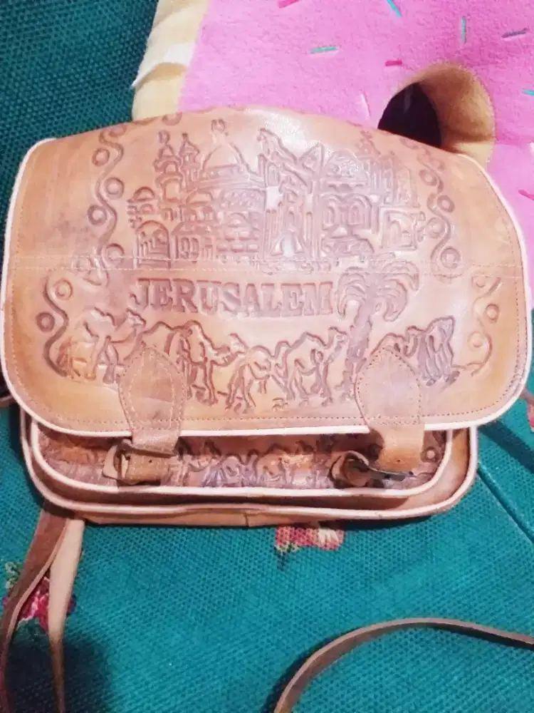 Tas kulit asli beli di Jerusalem jual.murmer harga Nego