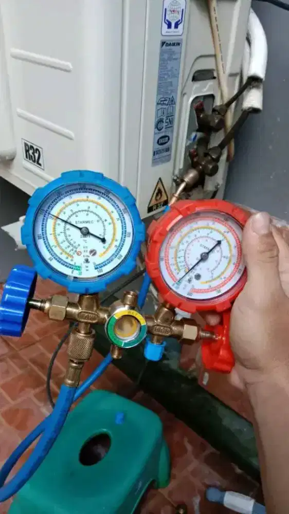 Service AC bongkar pasang AC depok