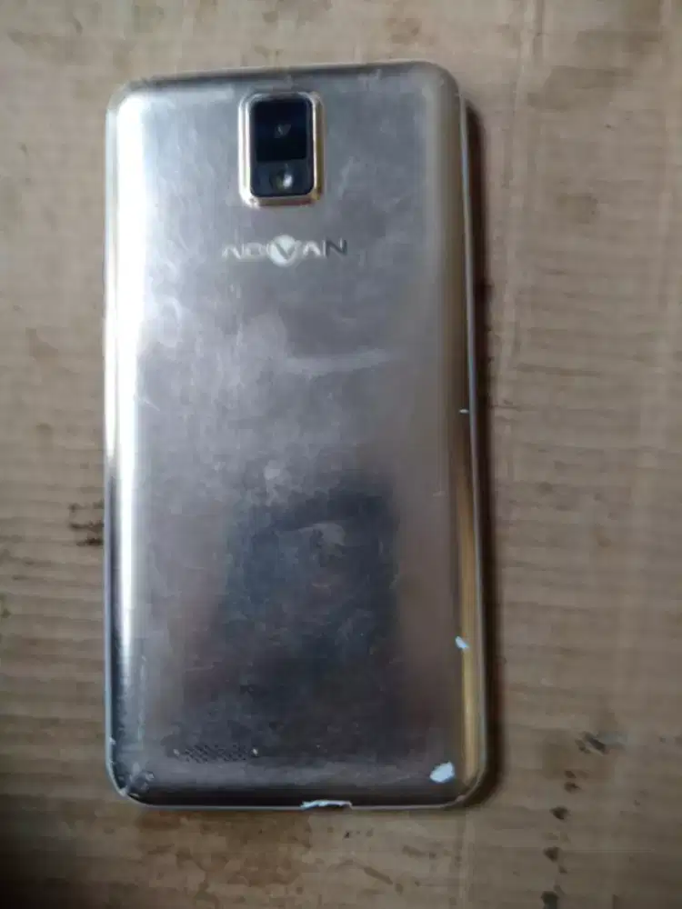 HP Advan layarnya 5 in sudah 4G tdk hidup murah meriah