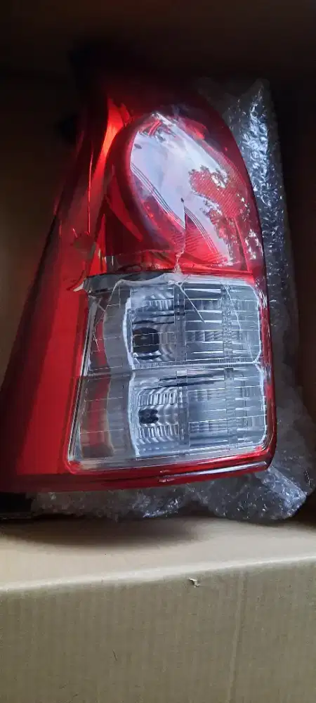 Lampu belakang all new avanza 2013 ori kiri