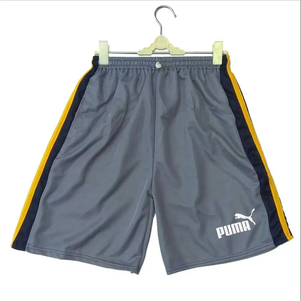 Celana kolor pria santai warna putih dan motif warna