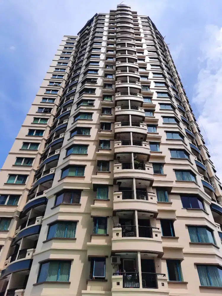 Sewa Harian Apartemen Puri Kemayoran 3 BR, Wifi 98m2 lantai  15