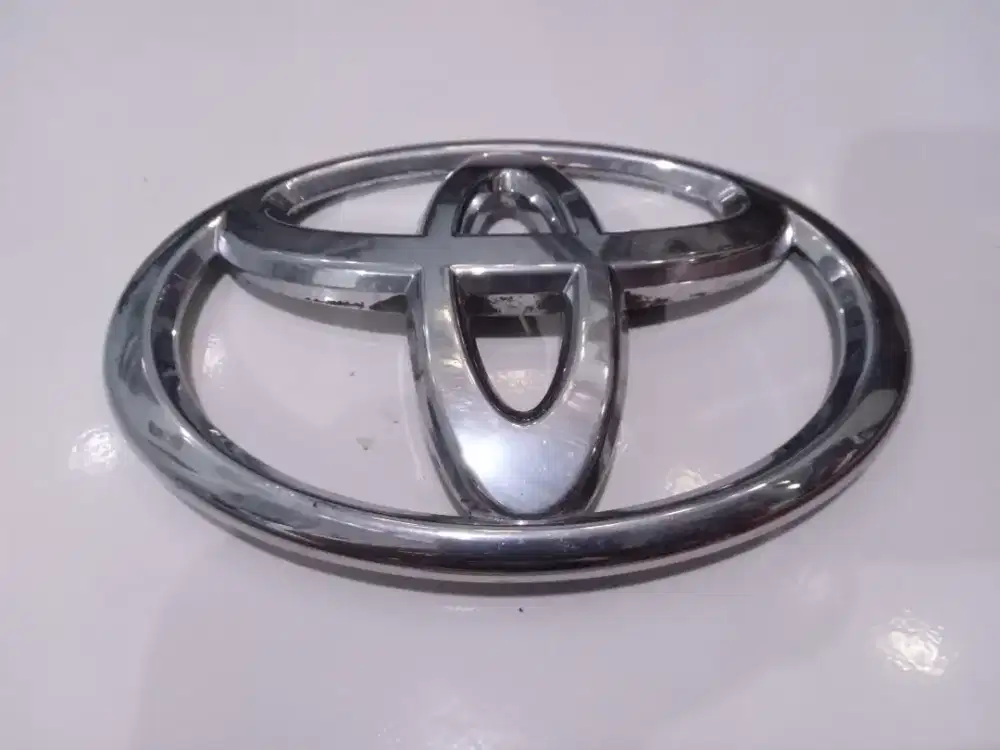 Emblem toyota lambang toyota 11cm x 16cm