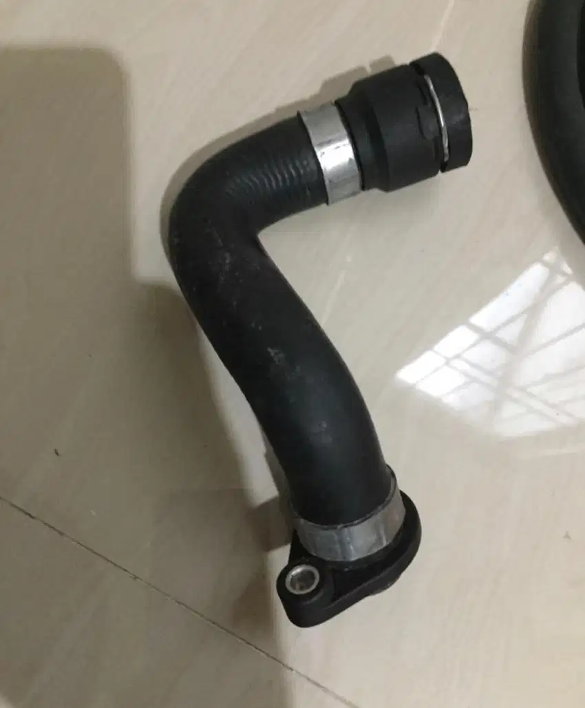 Selang radiator bmw e90