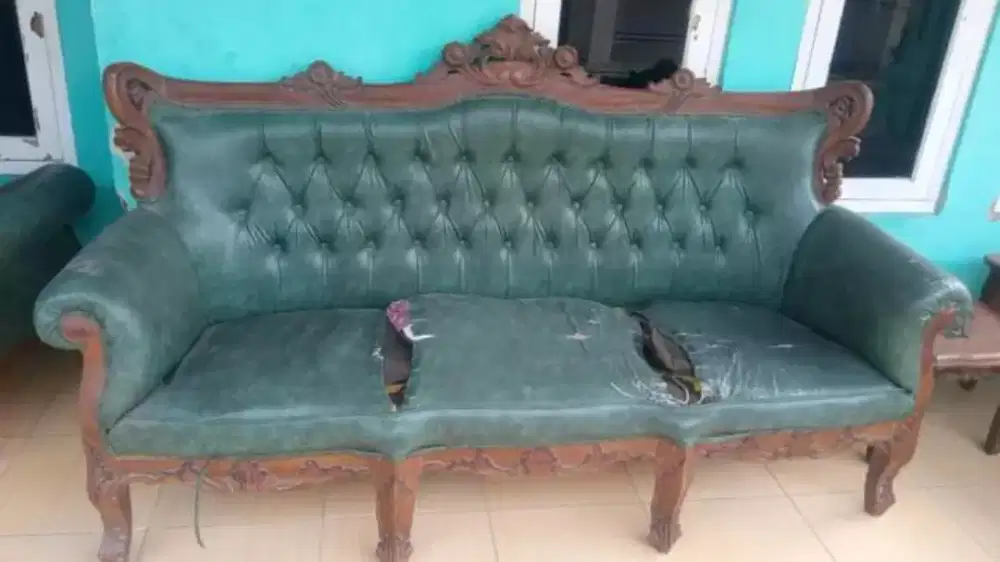 Tukang jok panggilan terdekat