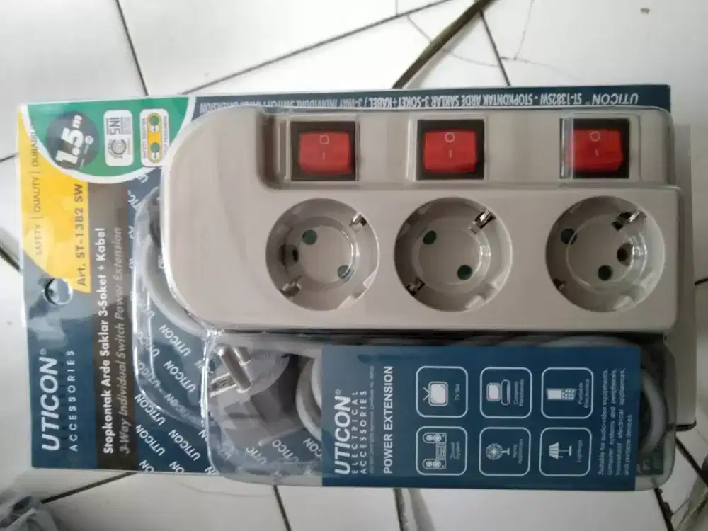 STOP KONTAK 3LUBANG UTICON+SAKLAR+KABEL 1.5MTR
