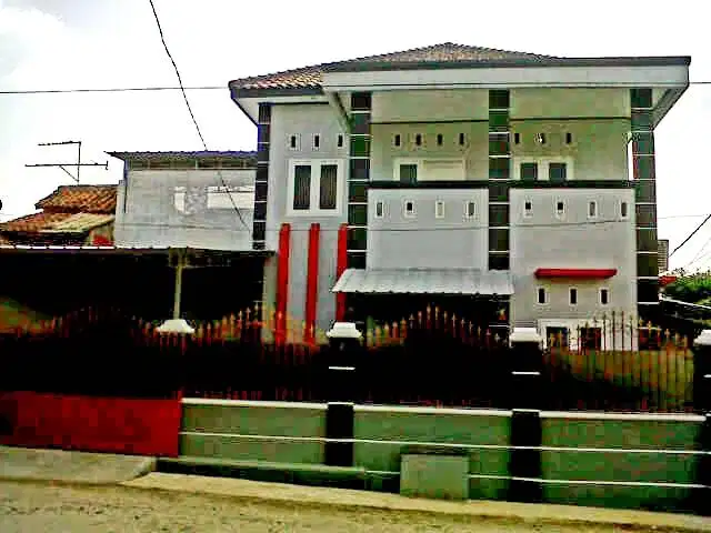 Turun harga Rumah tingkat bagus asri murah di komplek pemda jatiasih