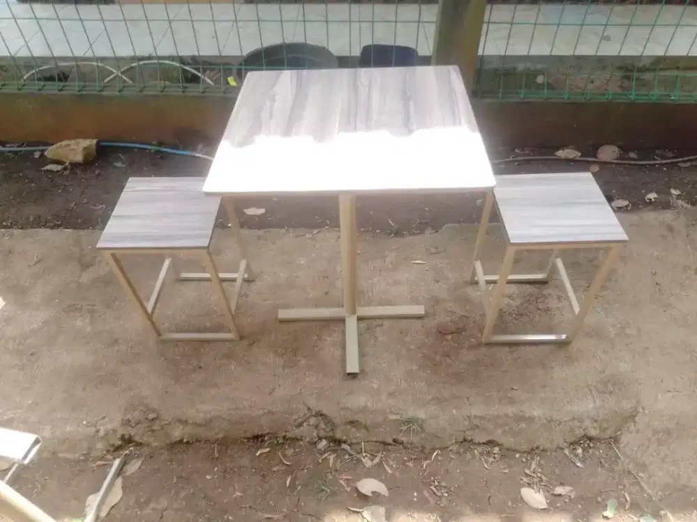set meja cafe induatrial
