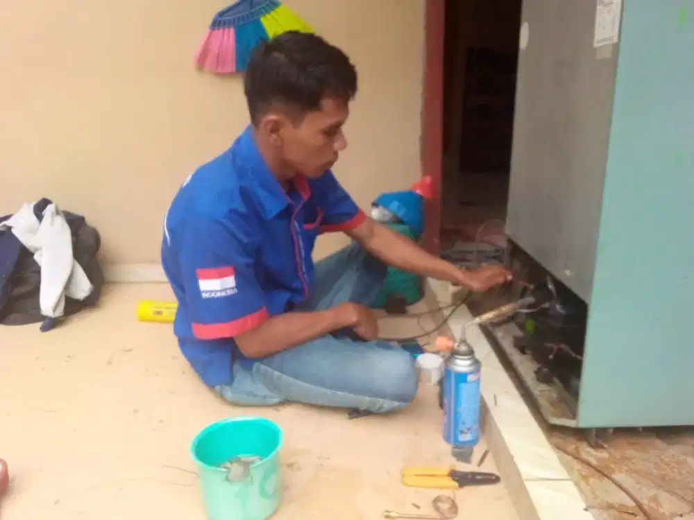 Servis ac, cuci AC,kulkas, mesin cuci, pompa air, kuras toren dll