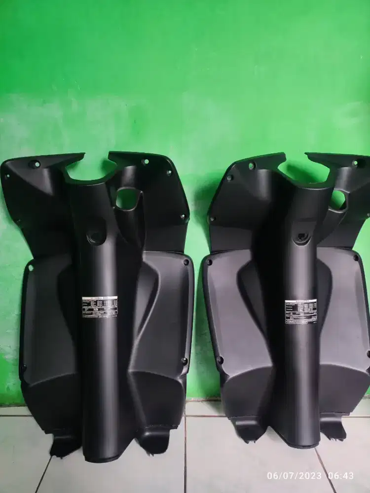 Legshield Dalam Vario cover