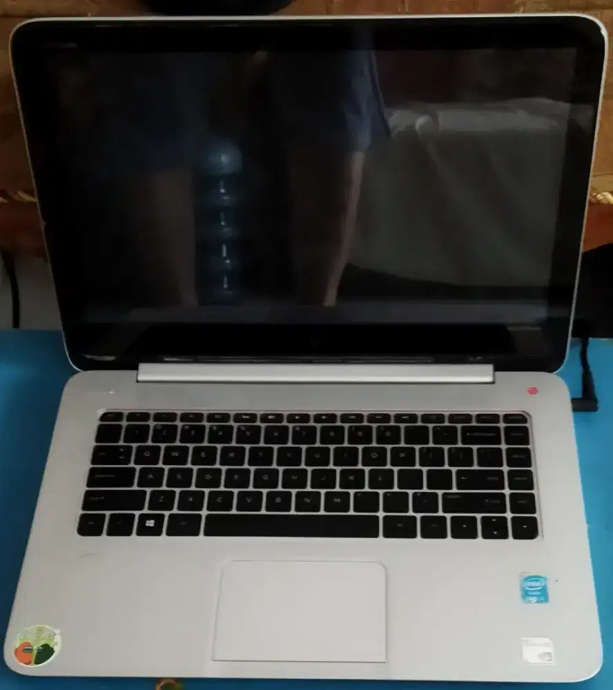 Laptop hp 9UD8GG8 silver