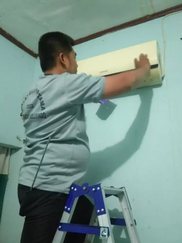 Service AC panggilan : jasa cuci AC bongkar pasang AC baru/ second
