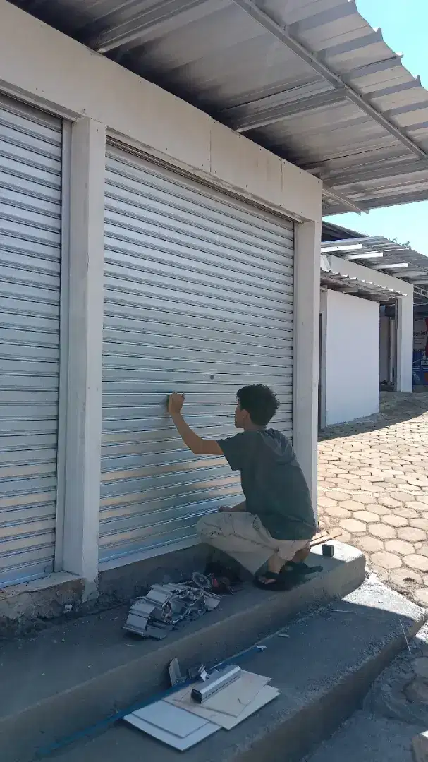 Rolling door/folding gate