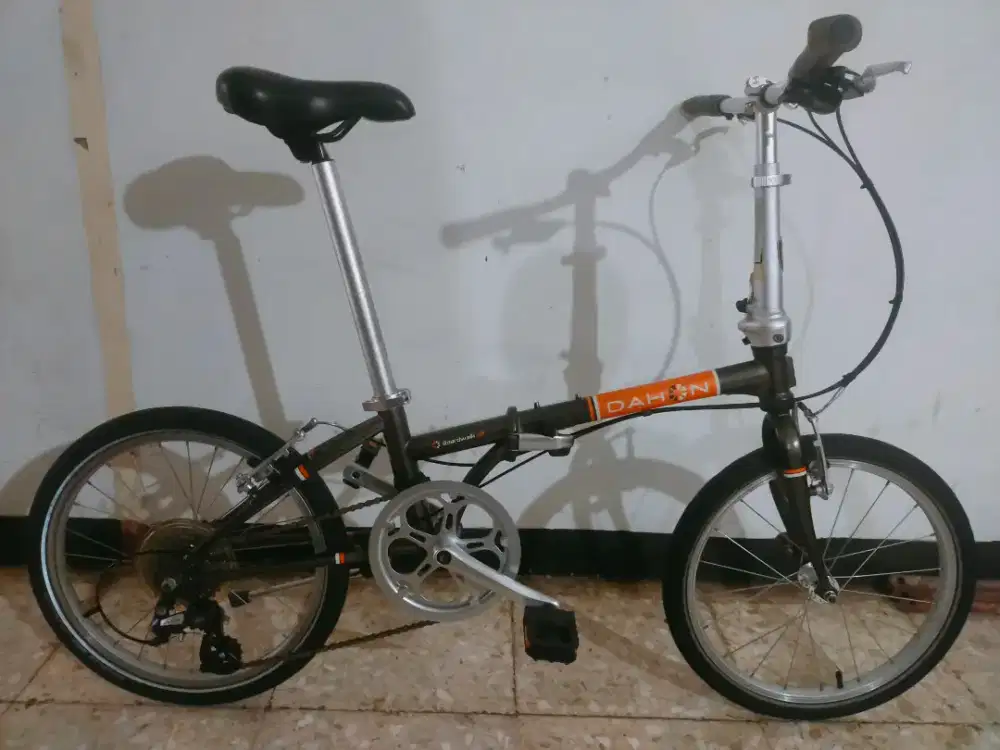 Dahon boardwalk 2024 d8 upgrade