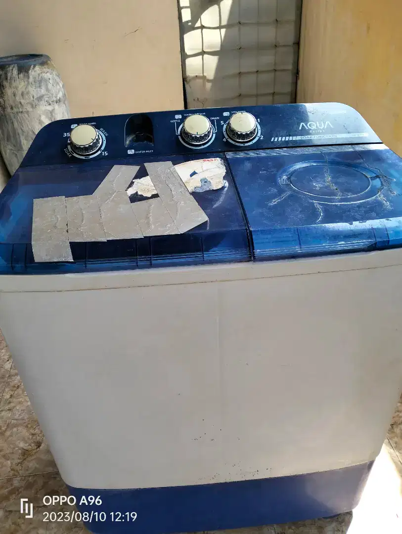 Mesin Cuci Aqua