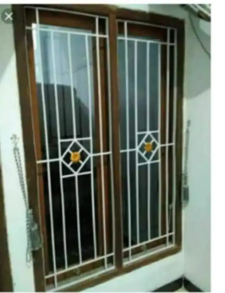 Tralis jendela minimalis