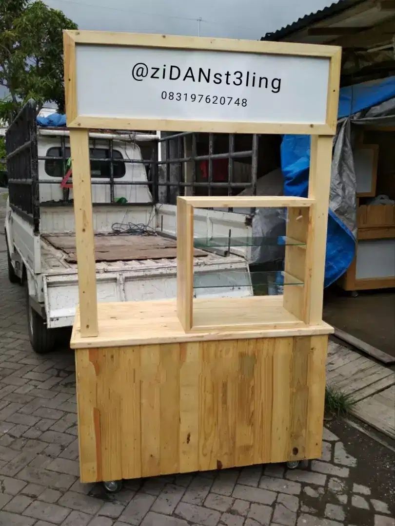 Steling',meja bar dan sejenisnya