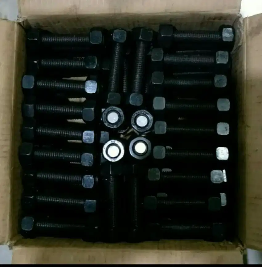 Stud bolt B-16/4H.; stud bolt B7-2H