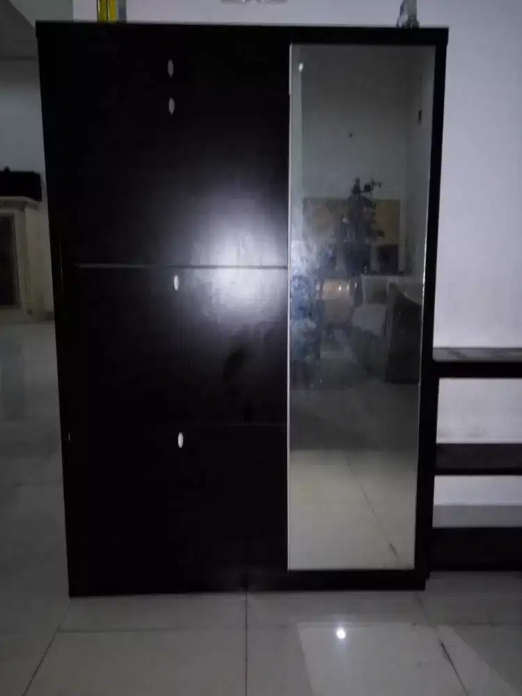 Rak sepatu kaca INFORMA