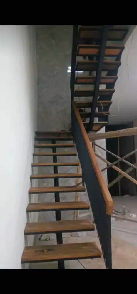 Tangga rebah  murah meriah