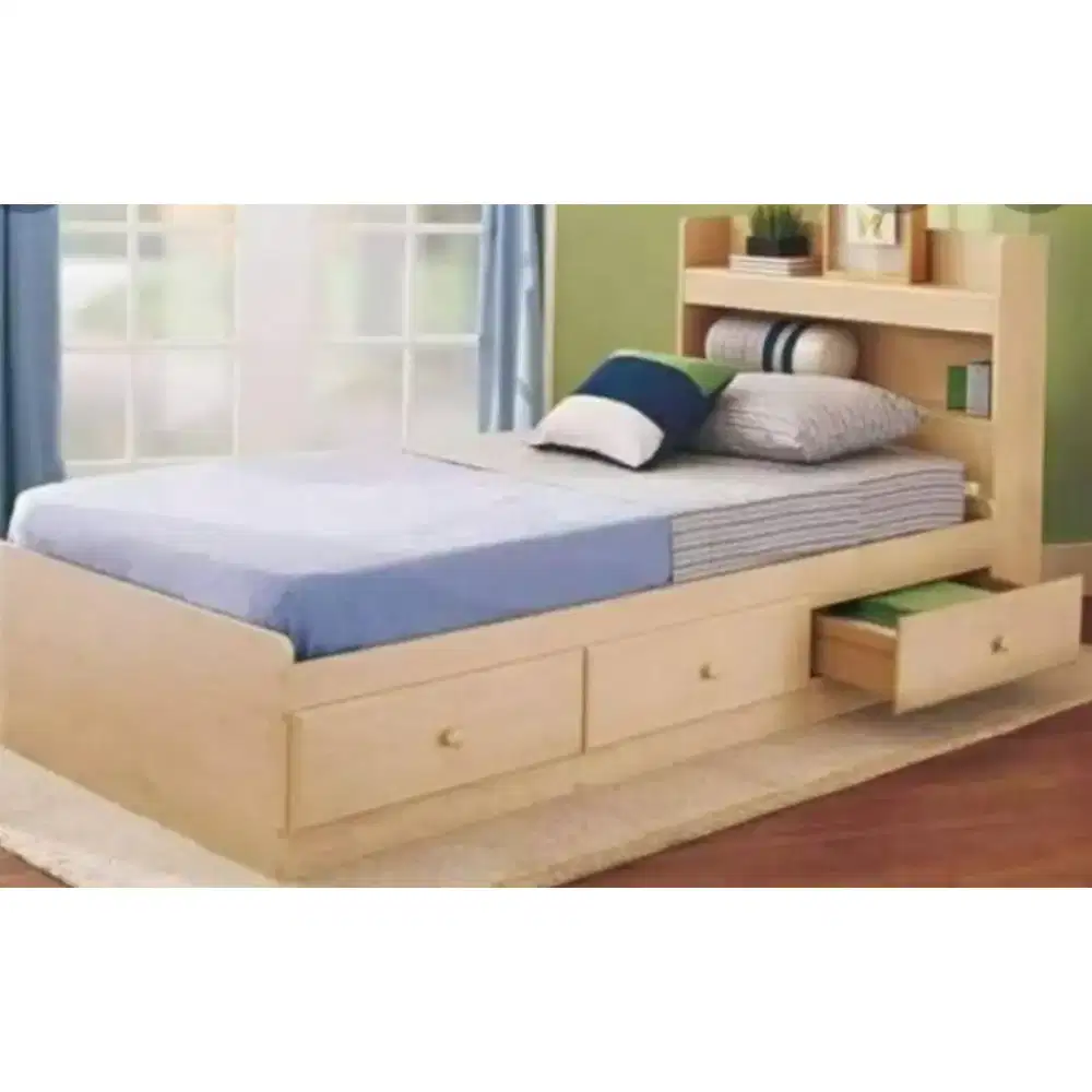 Tempat tidur jati Belanda