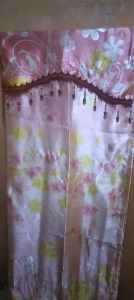 GORDEN JENDELA BLACKOUT DAPAT 1 LEMBAR