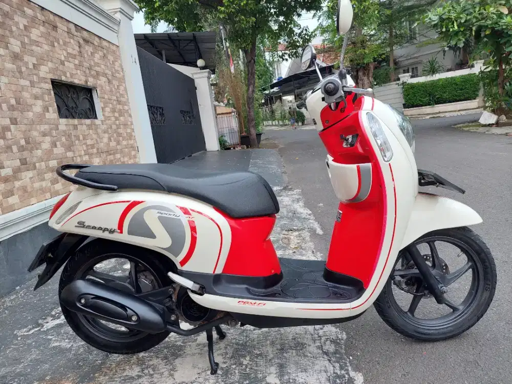 anda mau jual scoopy 2014 hubungi kami
