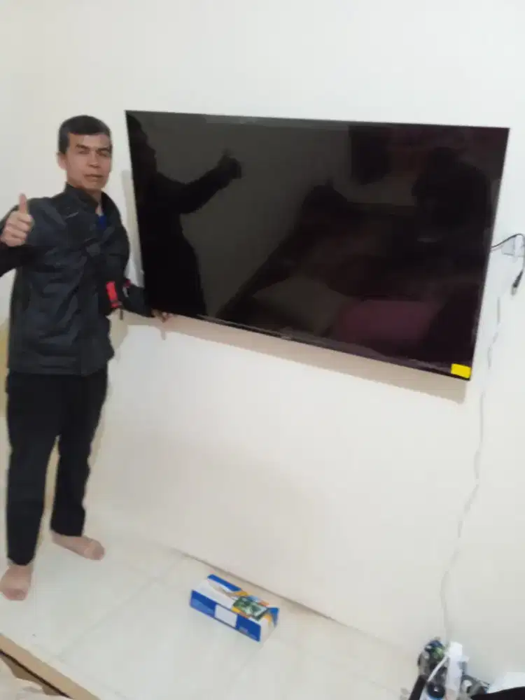 bracket TV cocok untuk di kamar tidur