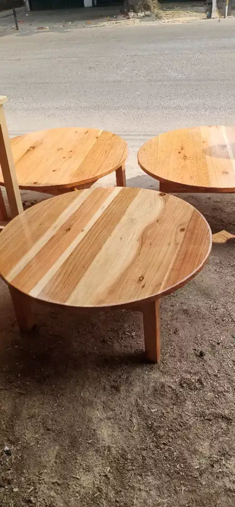 Meja belajar bulat kayu jati belanda