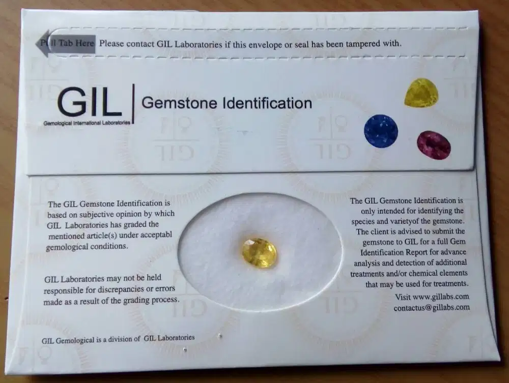 Natural 2,74 carat yellow sapphire bersertifikat GIL THAILAND