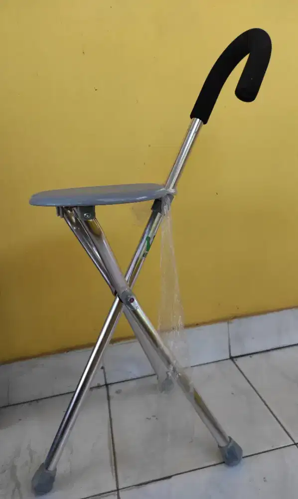 Tongkat Duduk ,3 kaki Steinless Kondisi Bagus Masih MULUS