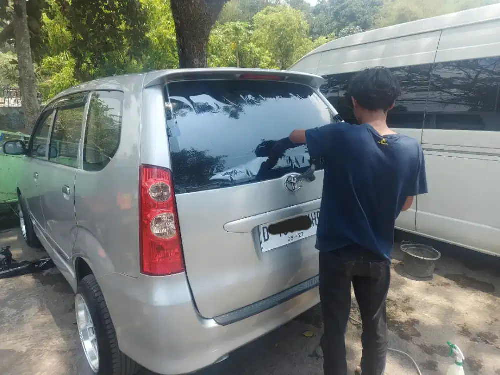 panggilan spesialis kaca film mobil