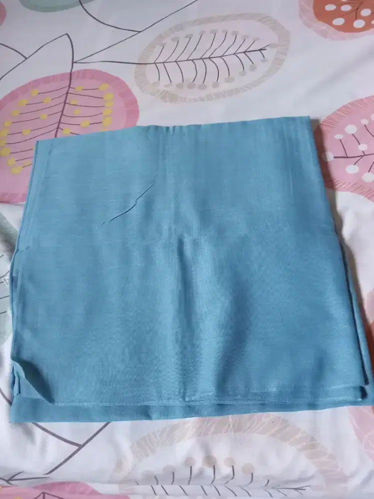 Jilbab Segi Empat Umama Scarf