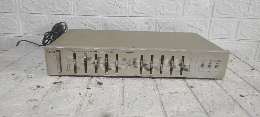 Equalizer Akai stereo 5 channel