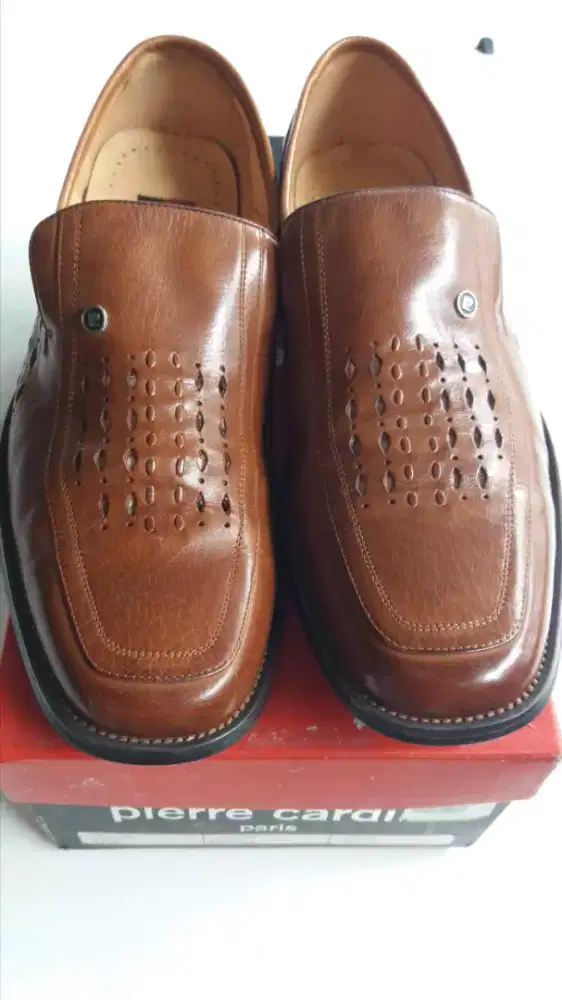 Jual Sepasang Sepatu Pri Piere Cardin Original Kulit Good Condition