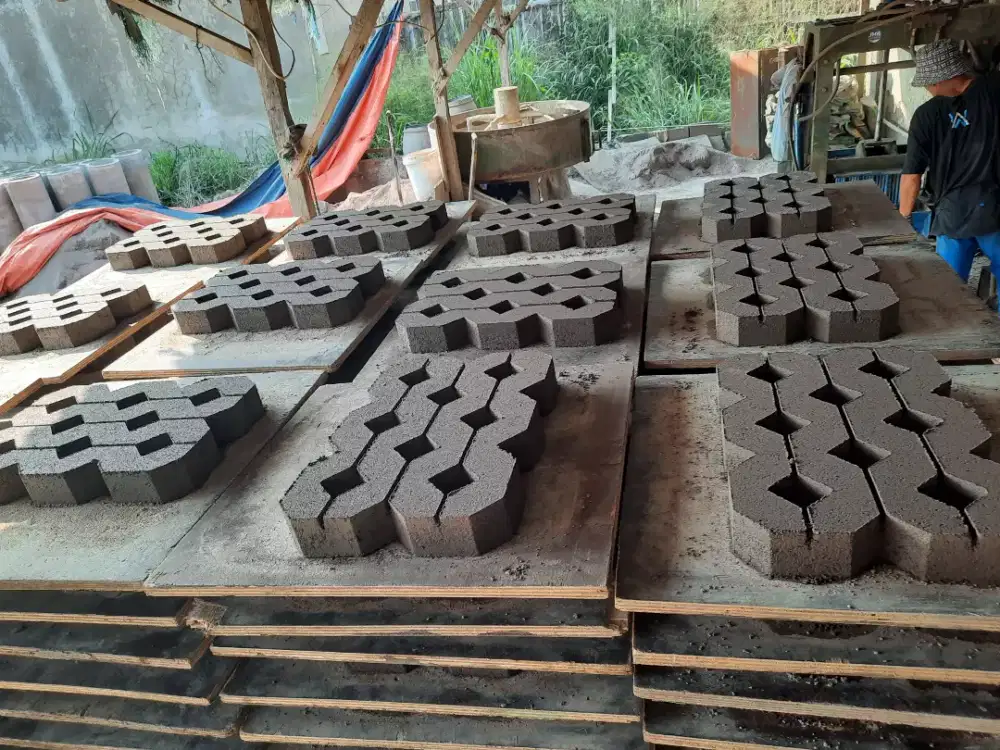 PAVING BLOCK KHUSUS AREA PARKIR