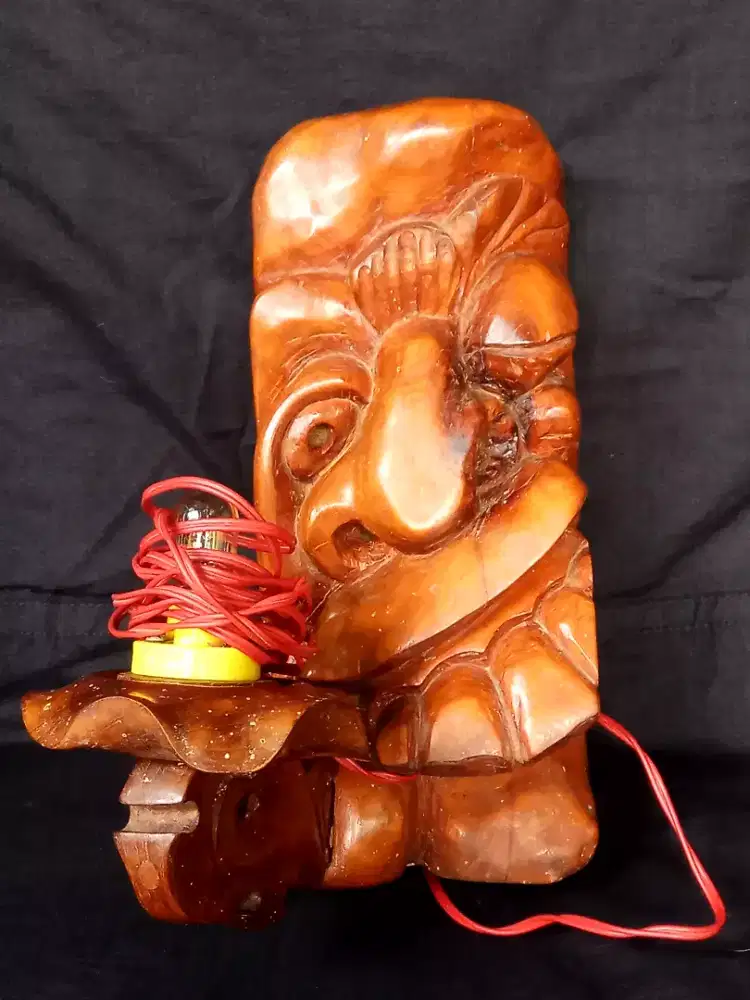 Abstrak lamp,relief kayu tebal..