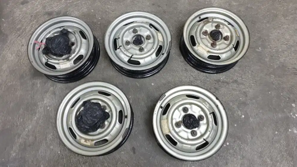 Velg Hijet 55 thn 1979 - 1982.