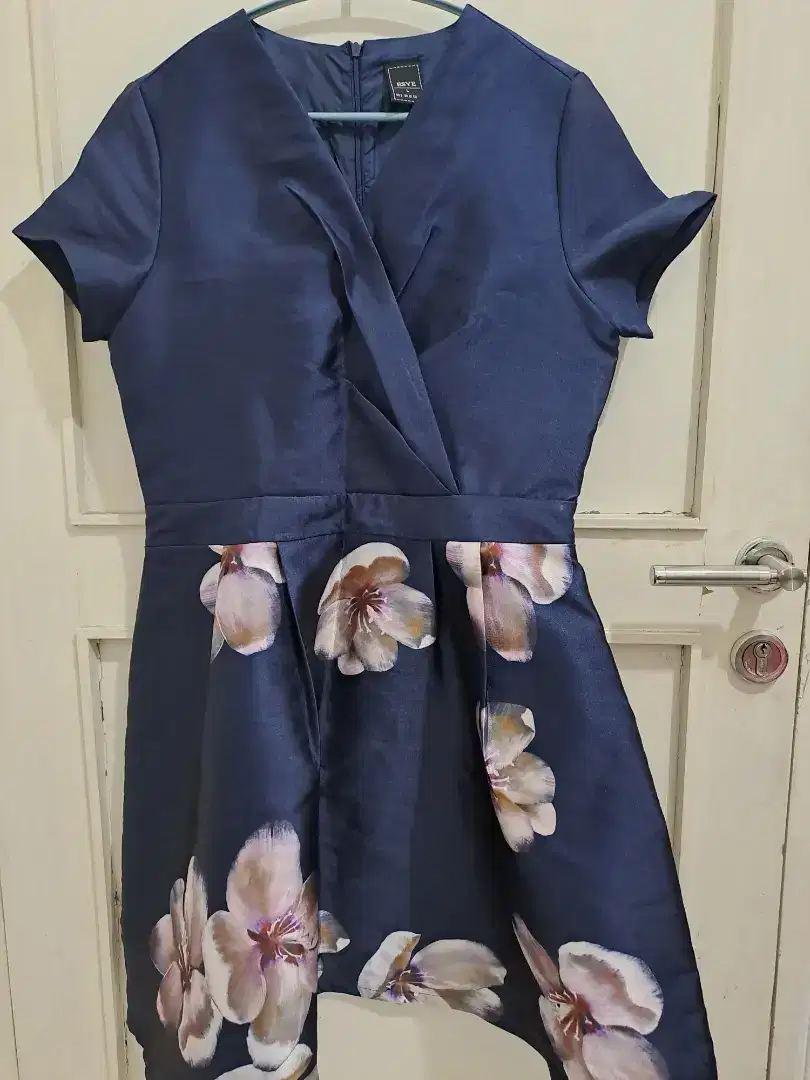 Dress  wanita Esye size L