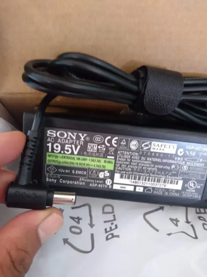 Adaptor charger laptop sony vaio Original